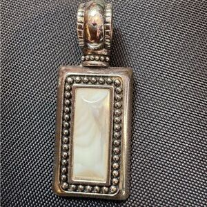 Premier Designs Summit Pendant- mother of pearl